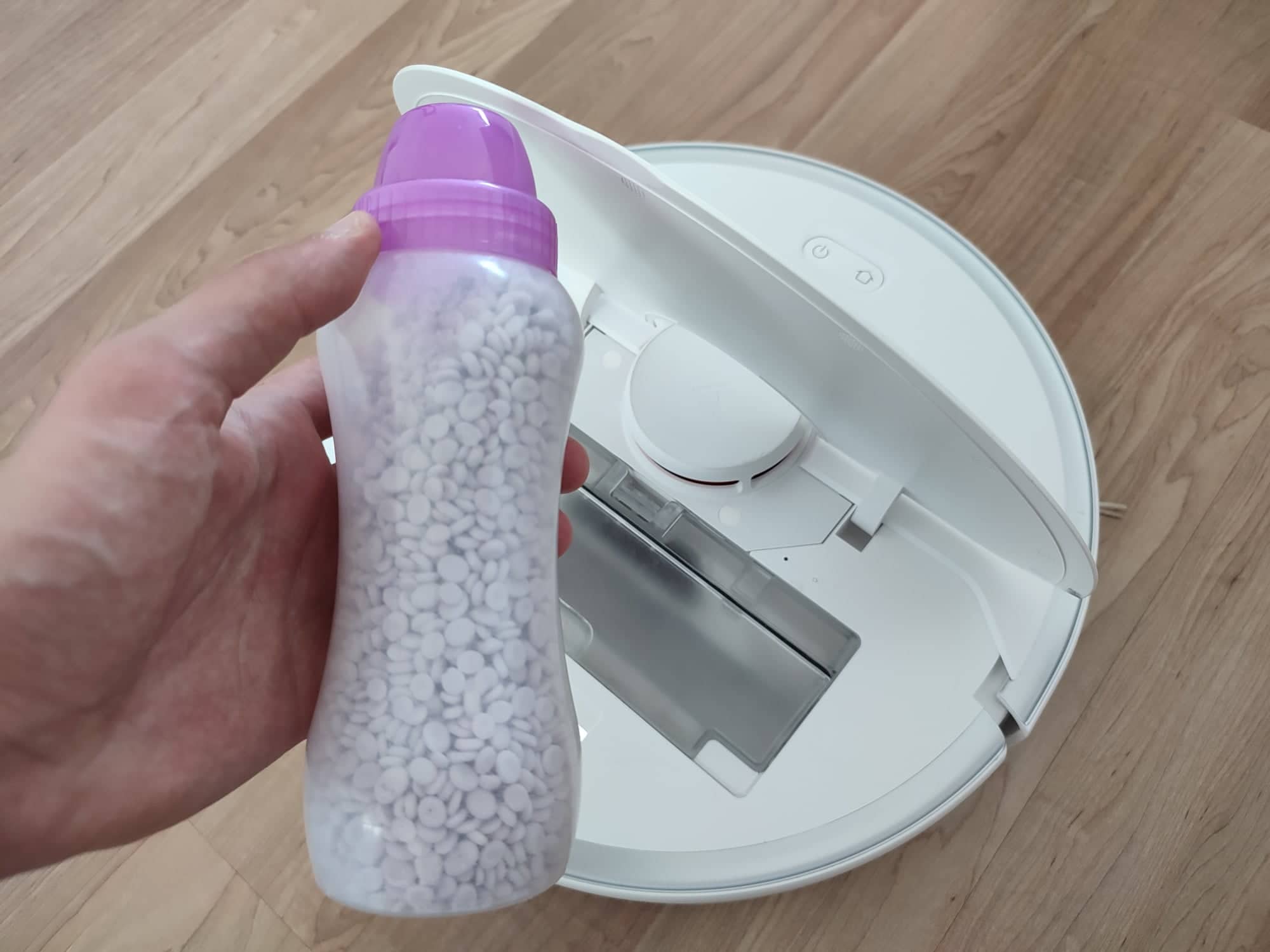 Saugroboter Trick Duftperlen Waschmaschine Lufterfrischer nachruesten Staubkammer