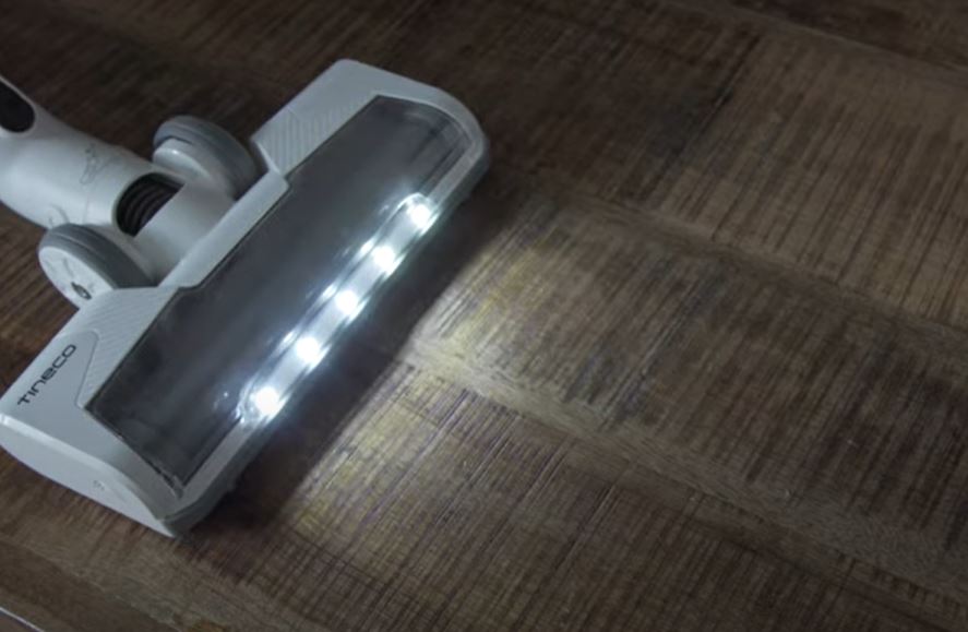 Tineco A11 Master LED-Leuchten an Bodendüse Akkusauger