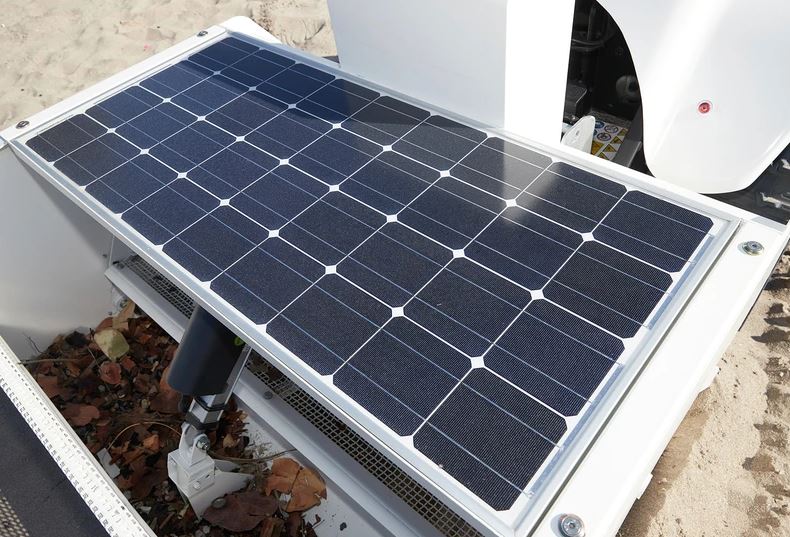4oocean poralu Bebot Strandreinigungsroboter Solarantrieb Solarenergie
