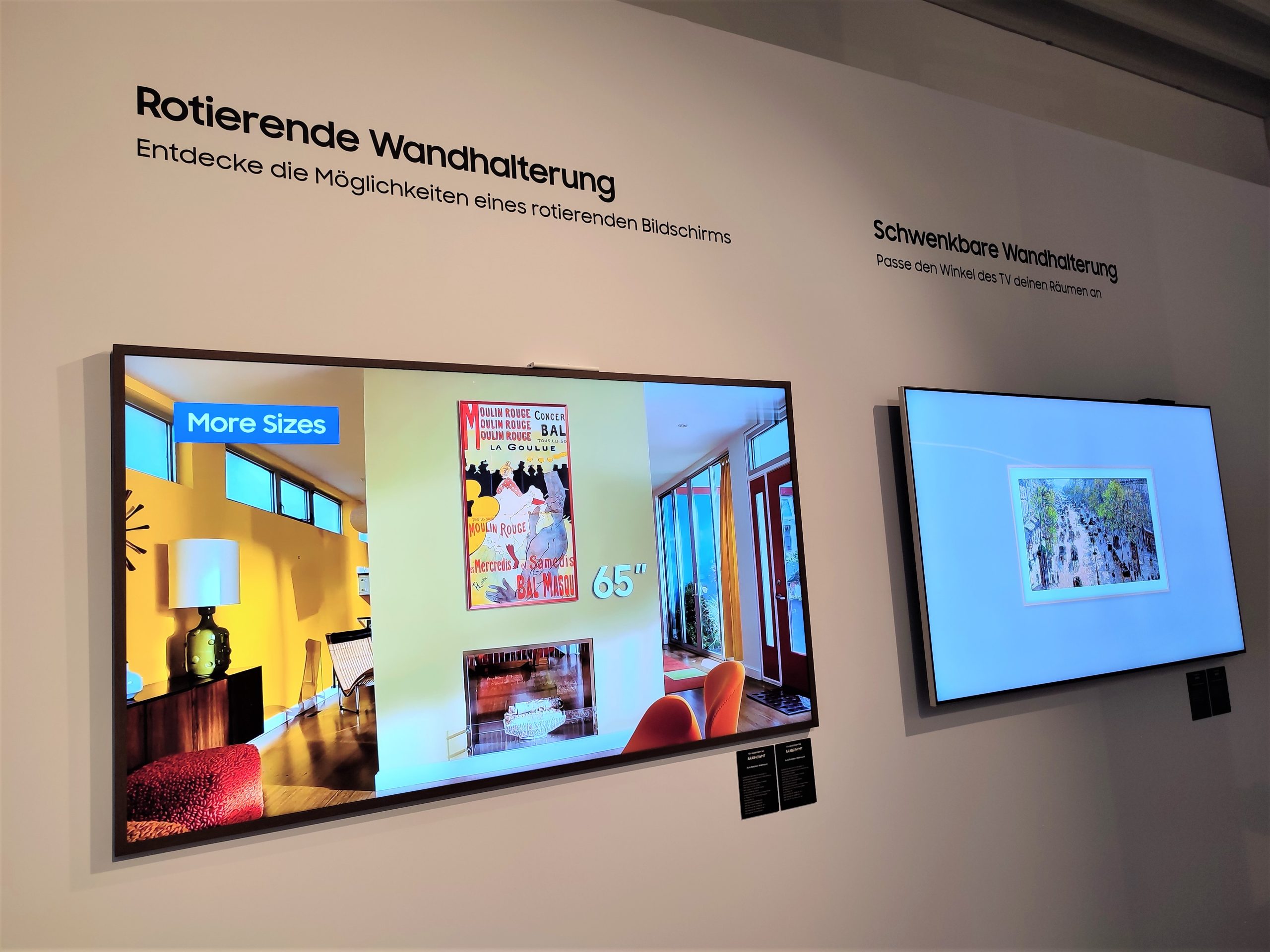 Samsung CE Summit 2022 TV Fernseher mit rotierenden Wandhalterungen