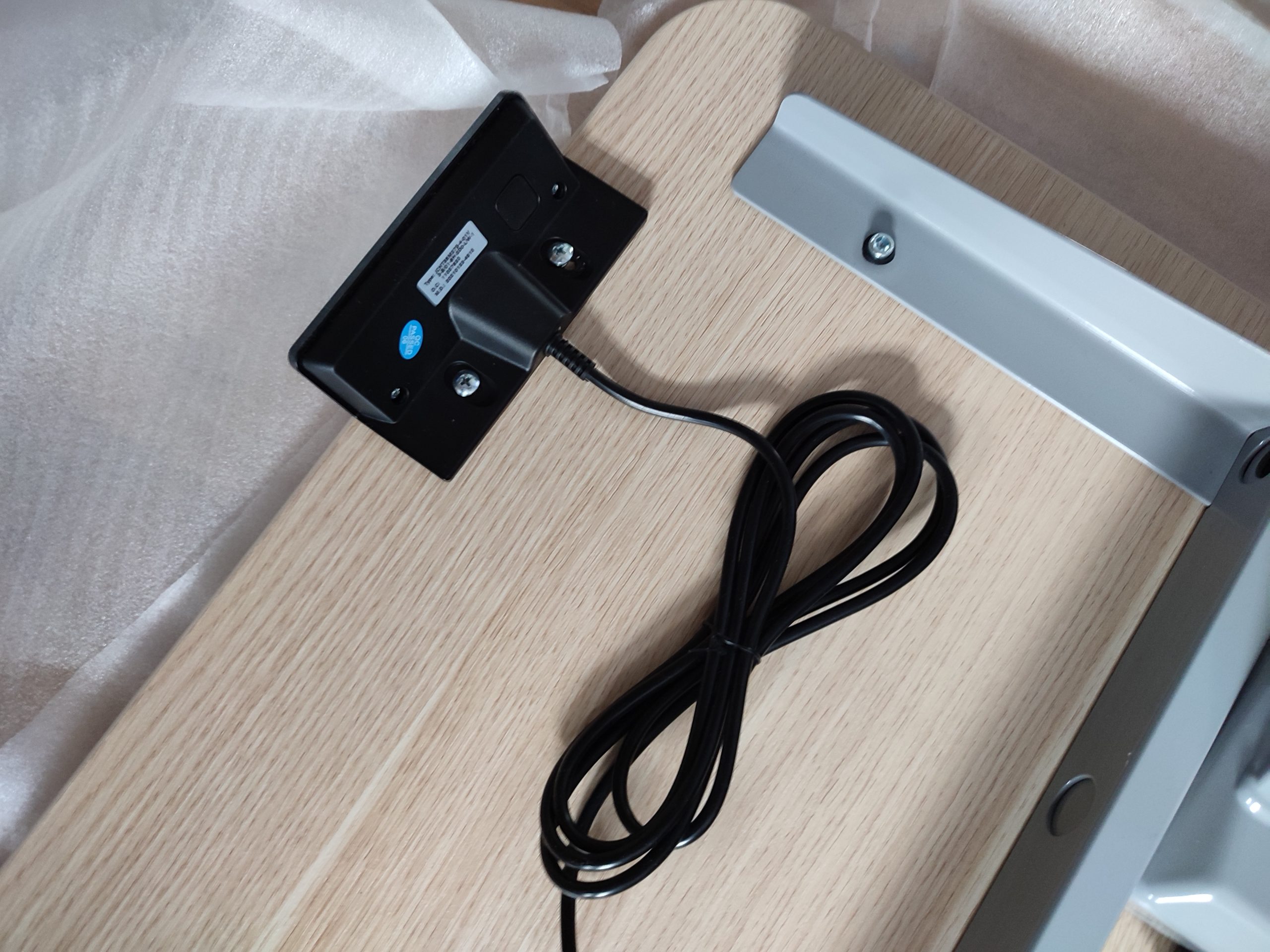Maidesite T2 Pro Plus elektrisch höhenverstellbarer Schreibtisch Bedienung Steuerung Höhe verstellen