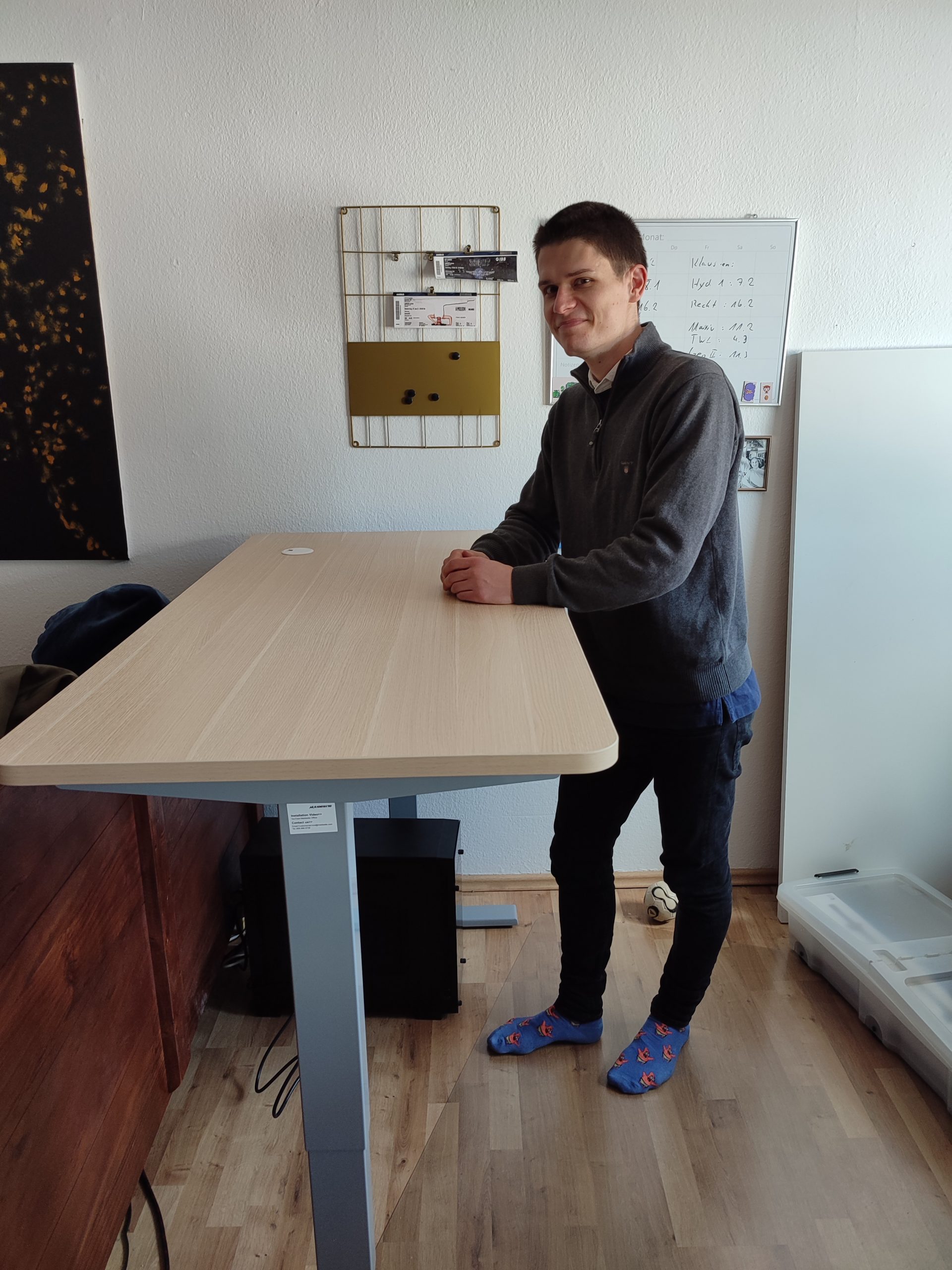 Maidesite T2 Pro Plus elektrisch höhenverstellbarer Schreibtisch im Stehen arbeiten