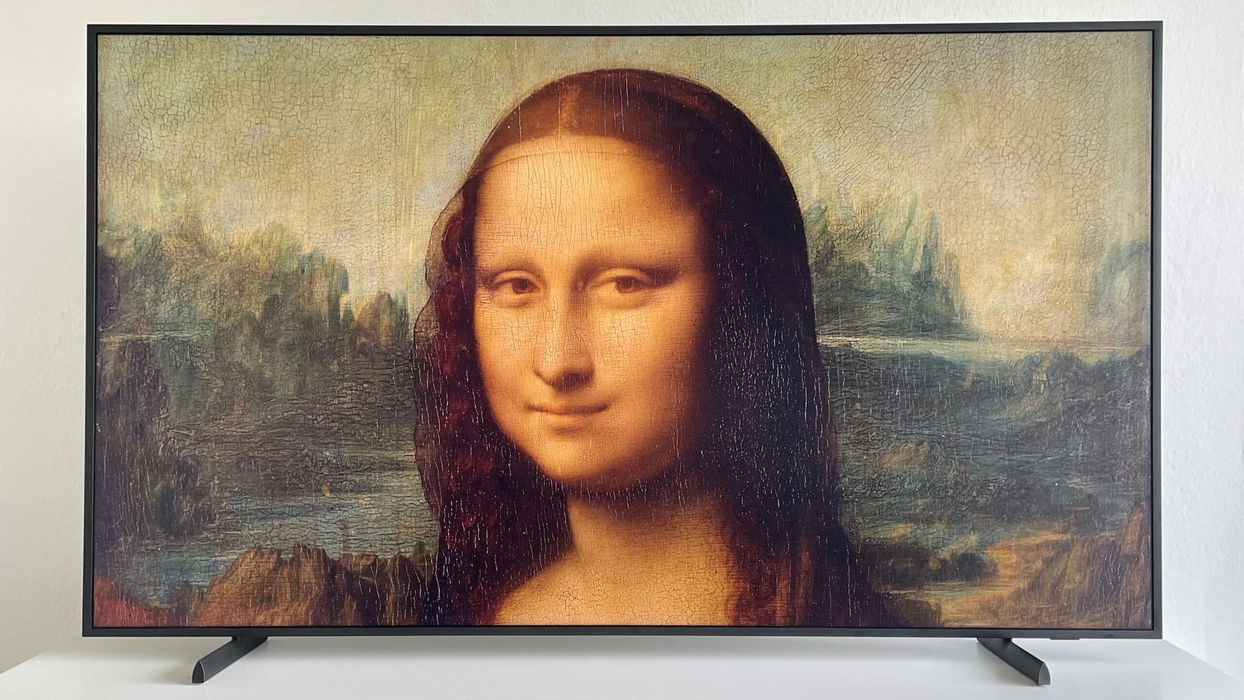 Samsung The Frame mit Art Mode und Mona Lisa Gemälde