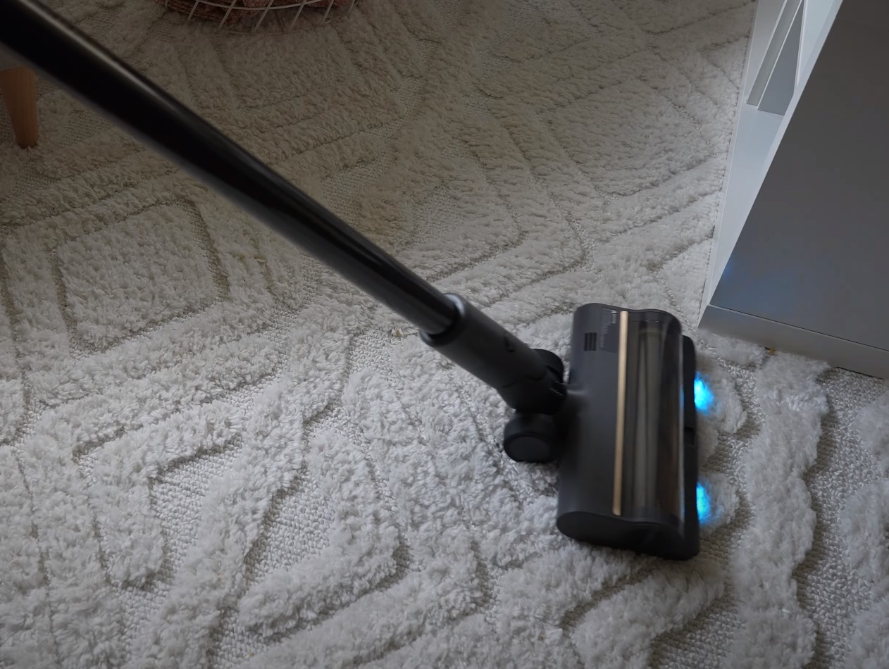 Dreame R20 Akkusauger Reinigungstest auf Teppichboden kein Problem